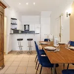Apartment Elegant And Spacious 2 Bedroom In Center *
