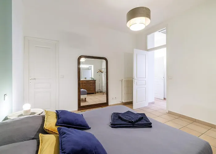Lägenhet Elegant And Spacious 2 Bedroom In Center Menton