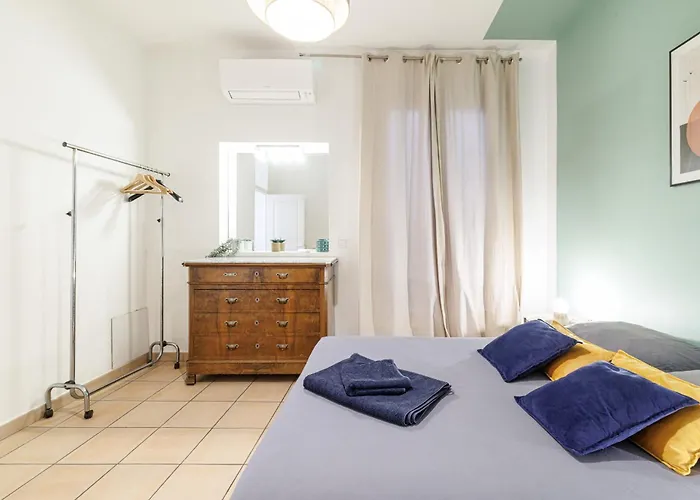 Elegant And Spacious 2 Bedroom In Center Lägenhet Menton